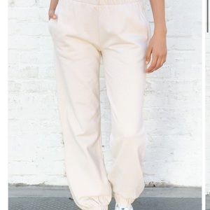 Brandy Melville rosa pants